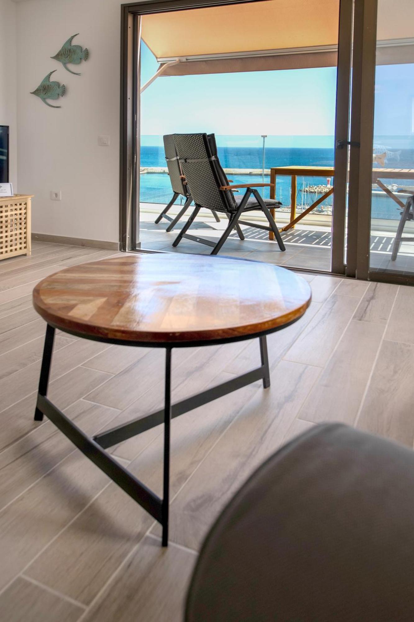 Casa Balcon Al Mar